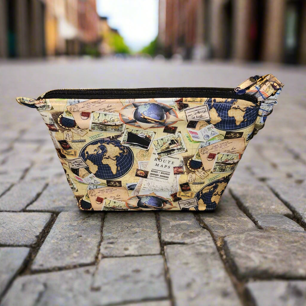 ✈️ Ready for your next adventure? Stay stylish and secure with our Travel-Themed RFID Purse!