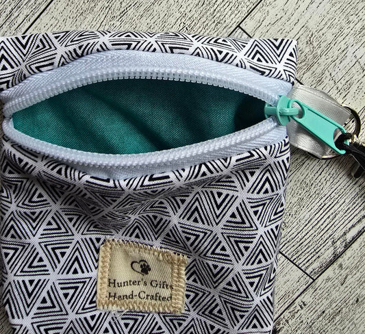 Small Coin Purse/ Ear Bud Case: Money/Card Holder Black and White geometric design with sea green lining: lobster claw to hock to your keys