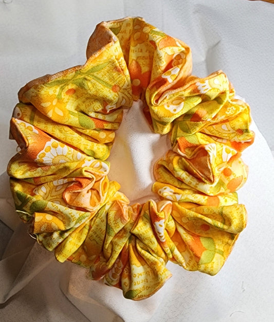 scrunchies' /ponytail holder: yellow earthy floral pattern on both sides 